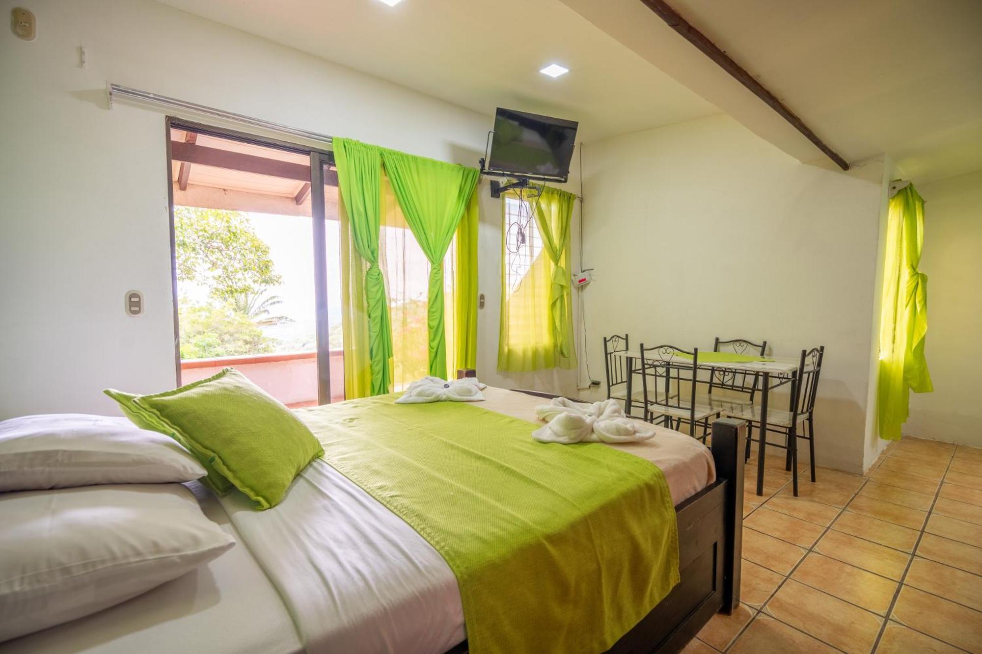 Adventure Park & Hotel Vista Golfo Tajo Alto Ngoại thất bức ảnh